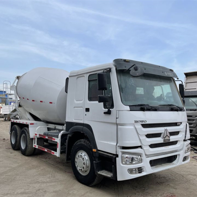 8m3 10m3 6X4 HOWO Использованный грузовой цементный танкер с 9 объемами и Zf8118 рулевым управлением