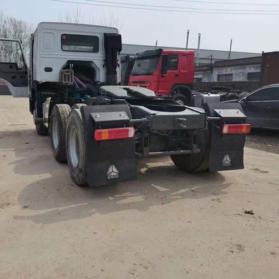 Производительность Sinotruck HOWO 6X4 375HP Подержанные грузовые тракторные агрегаты с конструкцией радиальных шин