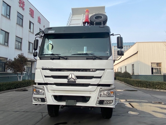 6X4 Sinotruk HOWO 10 шины объем песчаник грузовик свалка грузовик с 300L топливный танкер