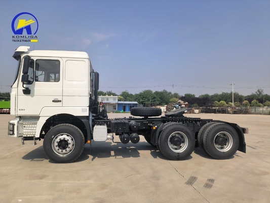 Shacman 3 Axles Тракторный грузовик Голова буксирный грузовик с приводом 6×4 и двигателем &gt; 8 л