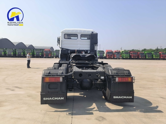 6X4 Shacman Трактор грузовик голова с человеком 16 тонн задней оси и 400 л алюминиевого нефтетанкера