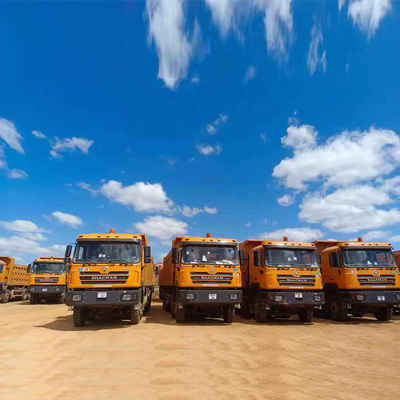 12-колесный Shacman 8X4 Дамп-Теппер с 375 лошадиными силами и 10 1 запасными шинами