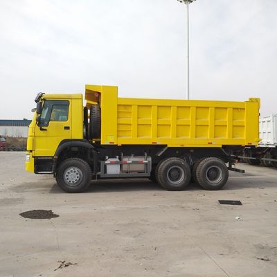 Красный Sinotruk HOWO 10 колесный грузовик для Afria 20cbm ведро размеры 5600X2300X1500