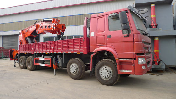 Многофункциональный Sinotruk HOWO 6X4 Dump Truck с крановым двигателем Wd615.47.D12.42 и сиденья ≤5