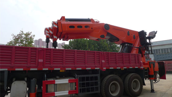 Многофункциональный Sinotruk HOWO 6X4 Dump Truck с крановым двигателем Wd615.47.D12.42 и сиденья ≤5