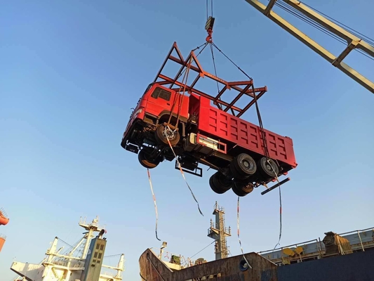 Sinotruk HOWO 6X4 Подержанный мусоровоз 10 колесный грузовик с наклоном мощностью 25-30 тонн