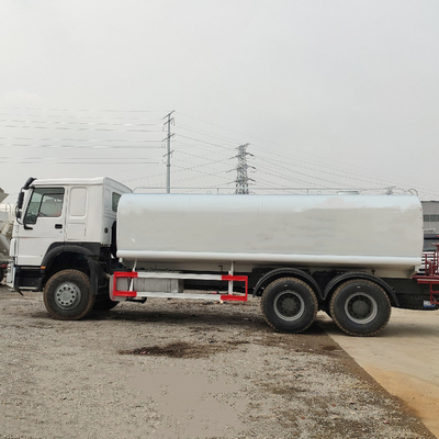 Sinotruck HOWO 371HP 6X4 Водосборник с двигателем &gt; 8L и прочной конструкцией