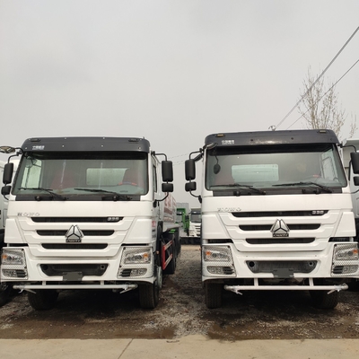 Sinotruck HOWO 371HP 6X4 Водосборник с двигателем &gt; 8L и прочной конструкцией