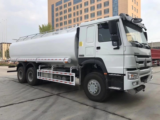 Sinotruck HOWO 6X4 371HP 380HP 20000L топливный танк с сертификацией GCC и шинами