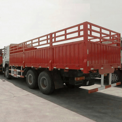 6X4 Sinotruk Транспортное транспортное средство Коробка Грузовой грузовик с технической поддержкой запасных частей