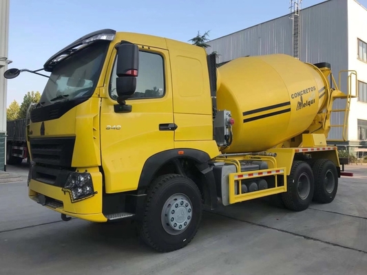 Ручная коробка передач 6-10 Cbm Sinotruk HOWO Микшерный грузовик с двойной редукционной приводной осью