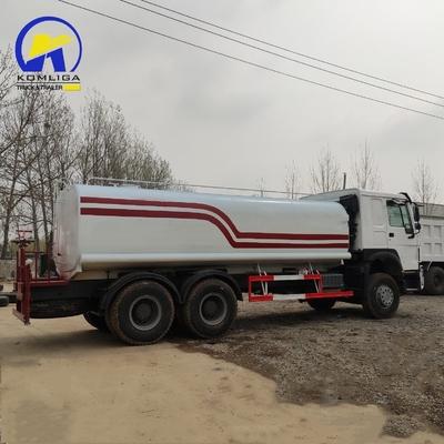 20 кубических метров Sinotruck HOWO 6X4 Водосборник для распыления с двигателем Wd615.47