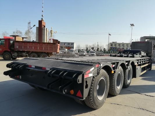 Нагрузка на грузовик 3 оси 50 тонн 60 тонн Контейнерный трактор Нижний прицеп с материалами